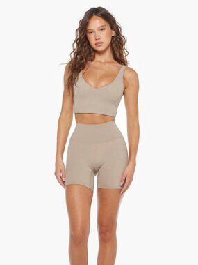 CSB Freedom Shorts Almond 6"